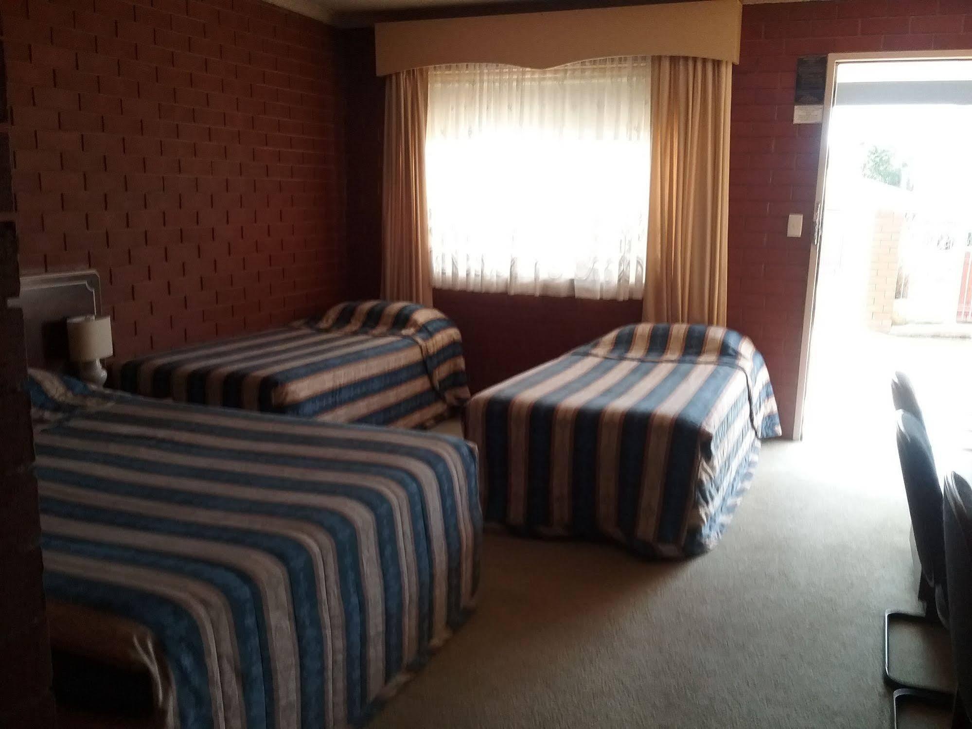 Junction Motel Wagga วักกาวักกา ภายนอก รูปภาพ
